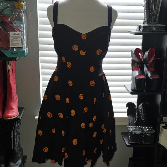 Pumpkin King Maneater Swing Dress in Black And Orange - Vixen by Micheline Pitt - Picture 6 of 8